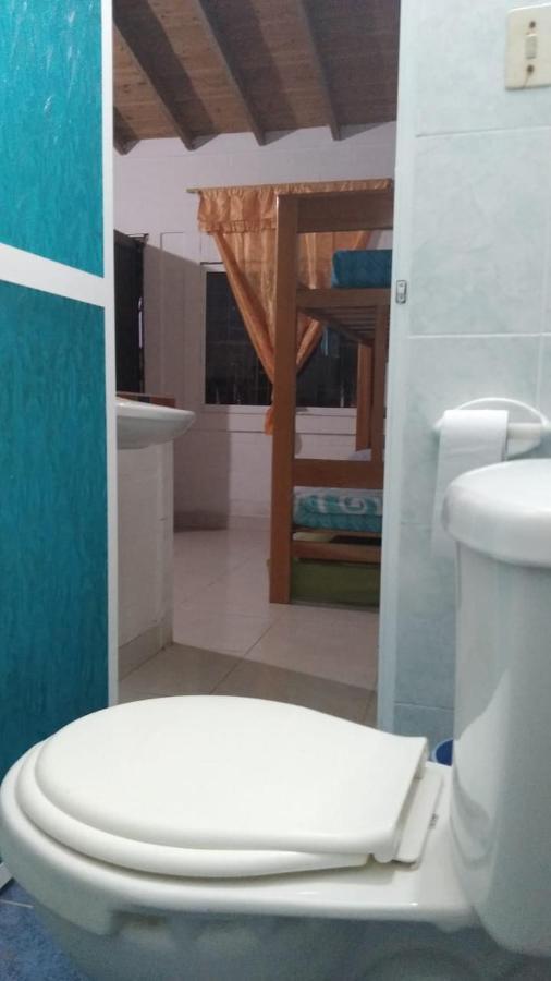 Habitación triple con cocina y baño privado Necoclí Exterior foto